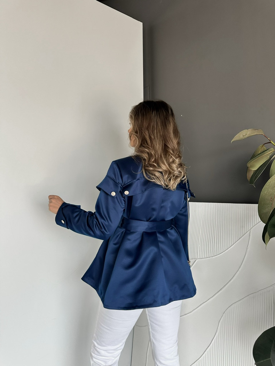Lacivert Omuz Detaylı Kuşaklı Saten Ceket