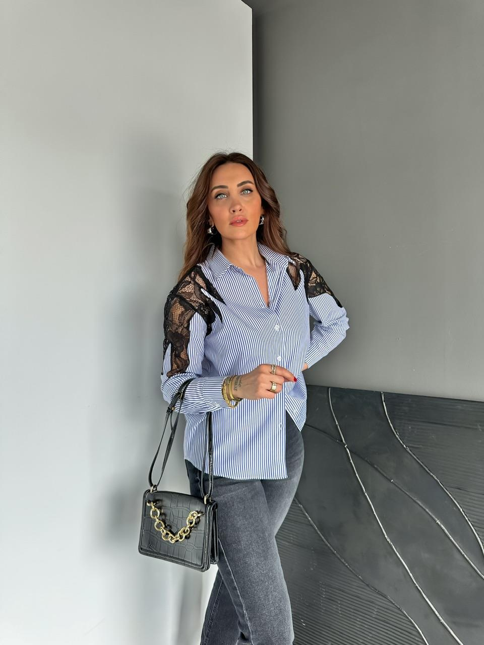 Lacivert Omuz Ve Sırtı Dantelli Gömlek