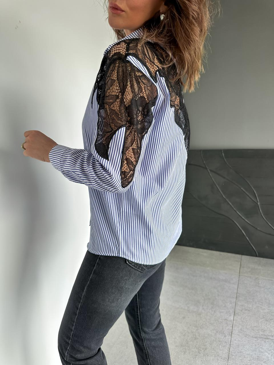 Lacivert Omuz Ve Sırtı Dantelli Gömlek
