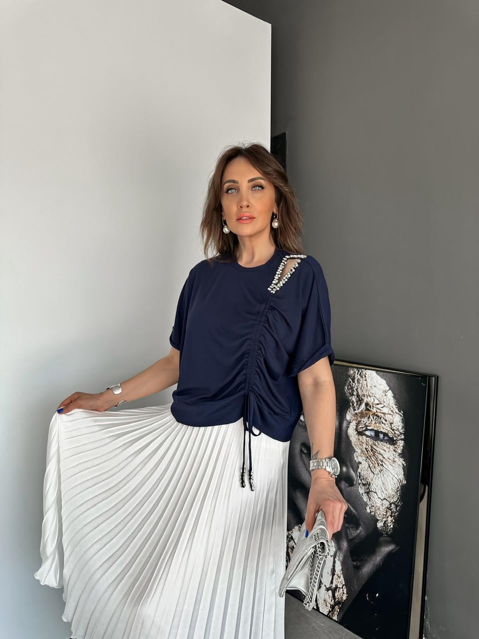 Lacivert Omzu Taşlı Büzgülü Tshirt