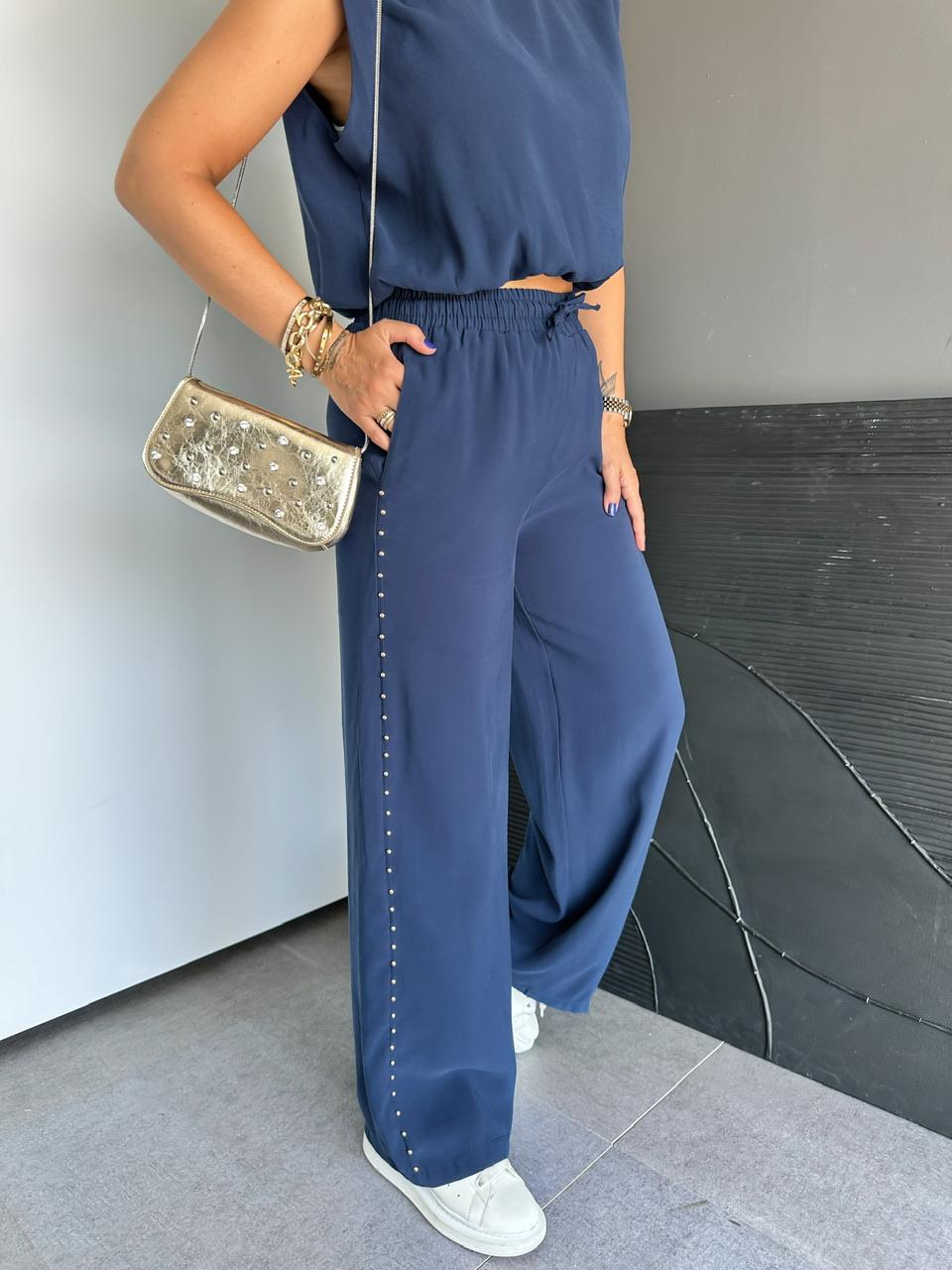 Lacivert Pantolon Ve Bluzlu Zımbalı Takım
