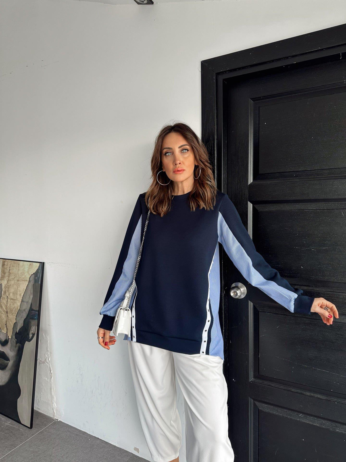 Lacivert Sırtı Düğmeli Tasarım Sweatshirt