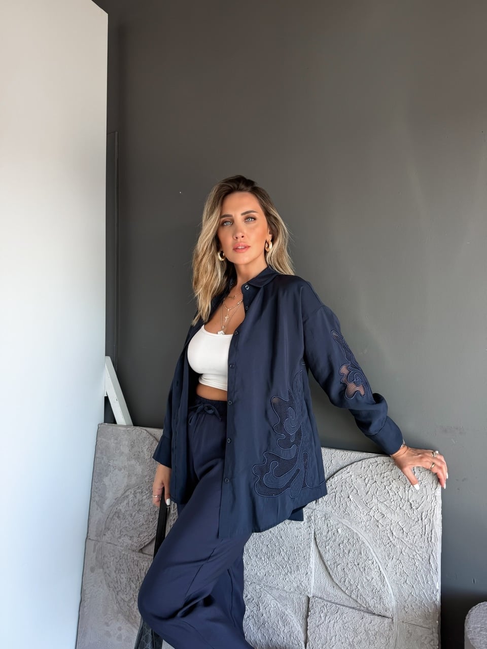 Lacivert Tensel Nakışlı Gömlekli Takım