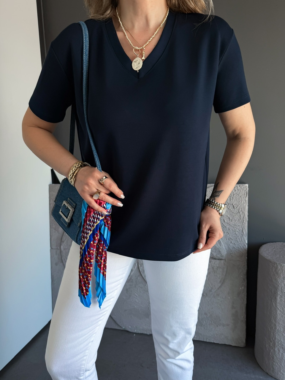 Lacivert V Yaka Modal Basic Tshirt