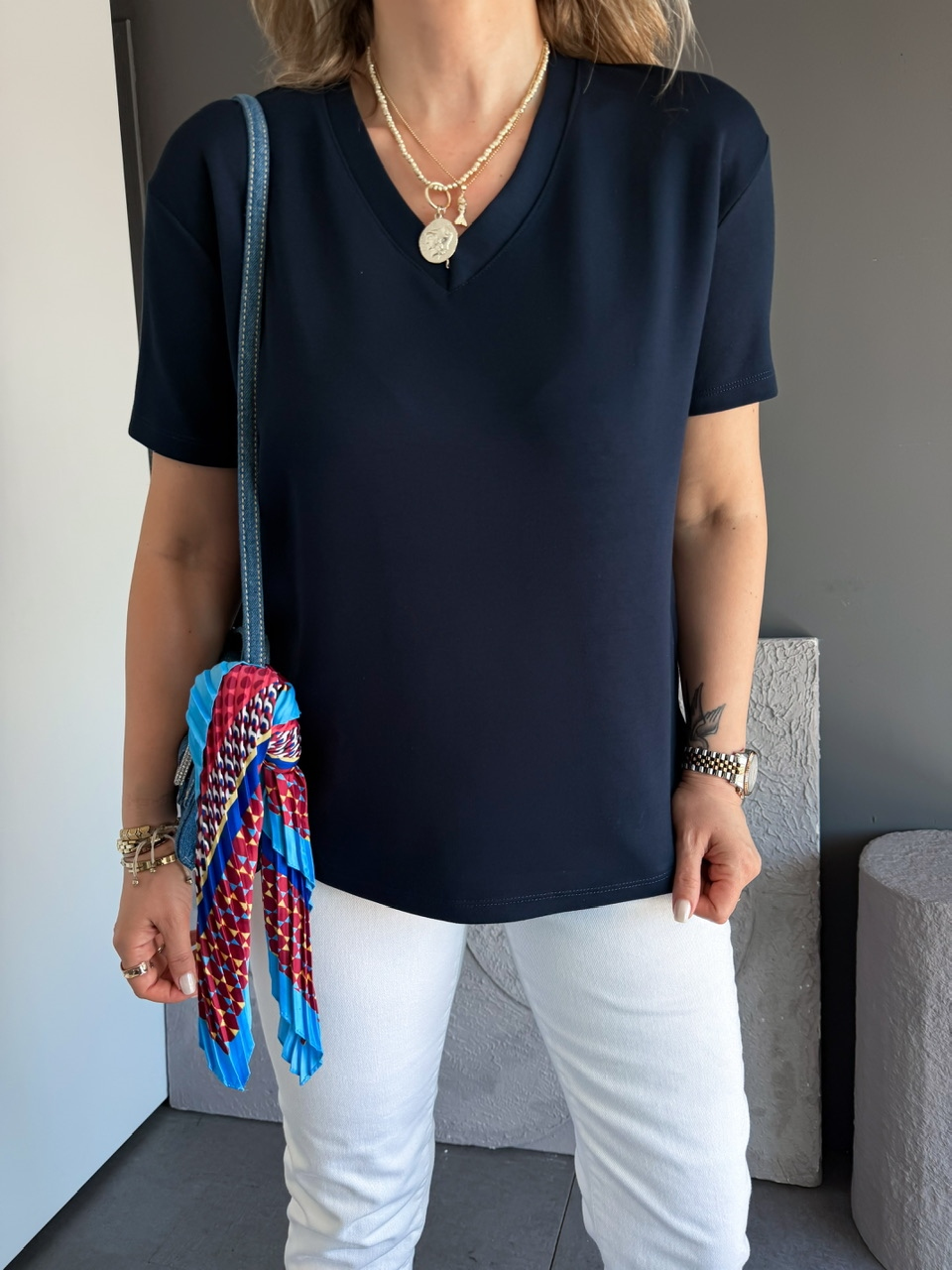 Lacivert V Yaka Modal Basic Tshirt