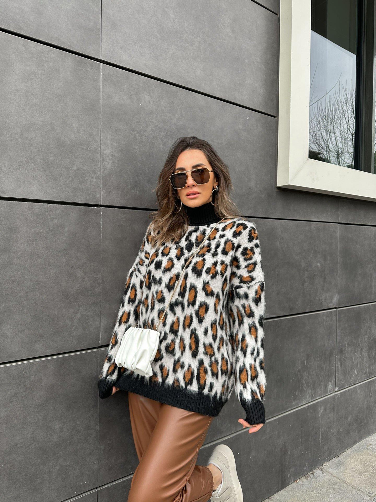 Leopar Boğazlı Dokulu Kazak