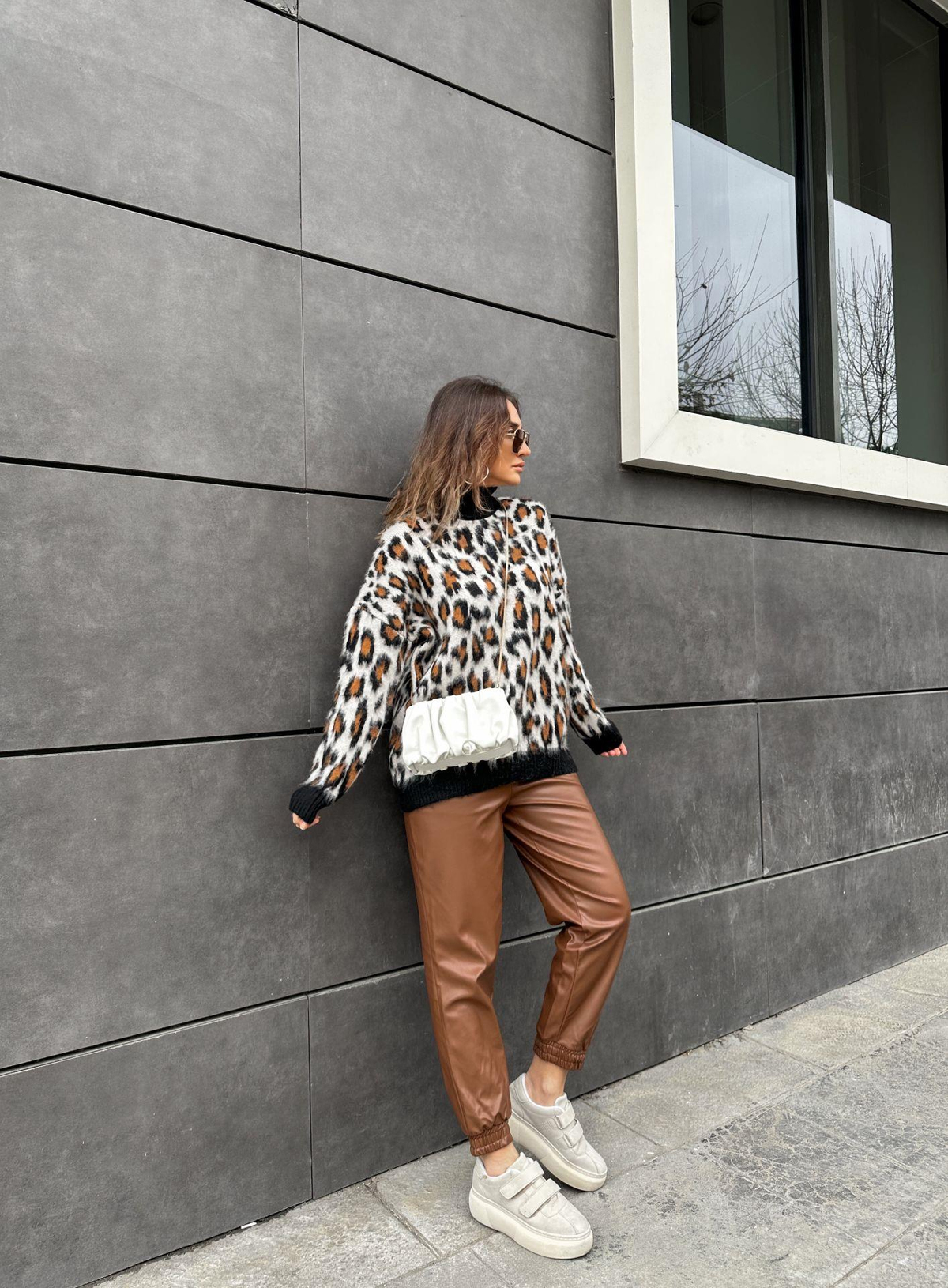Leopar Boğazlı Dokulu Kazak