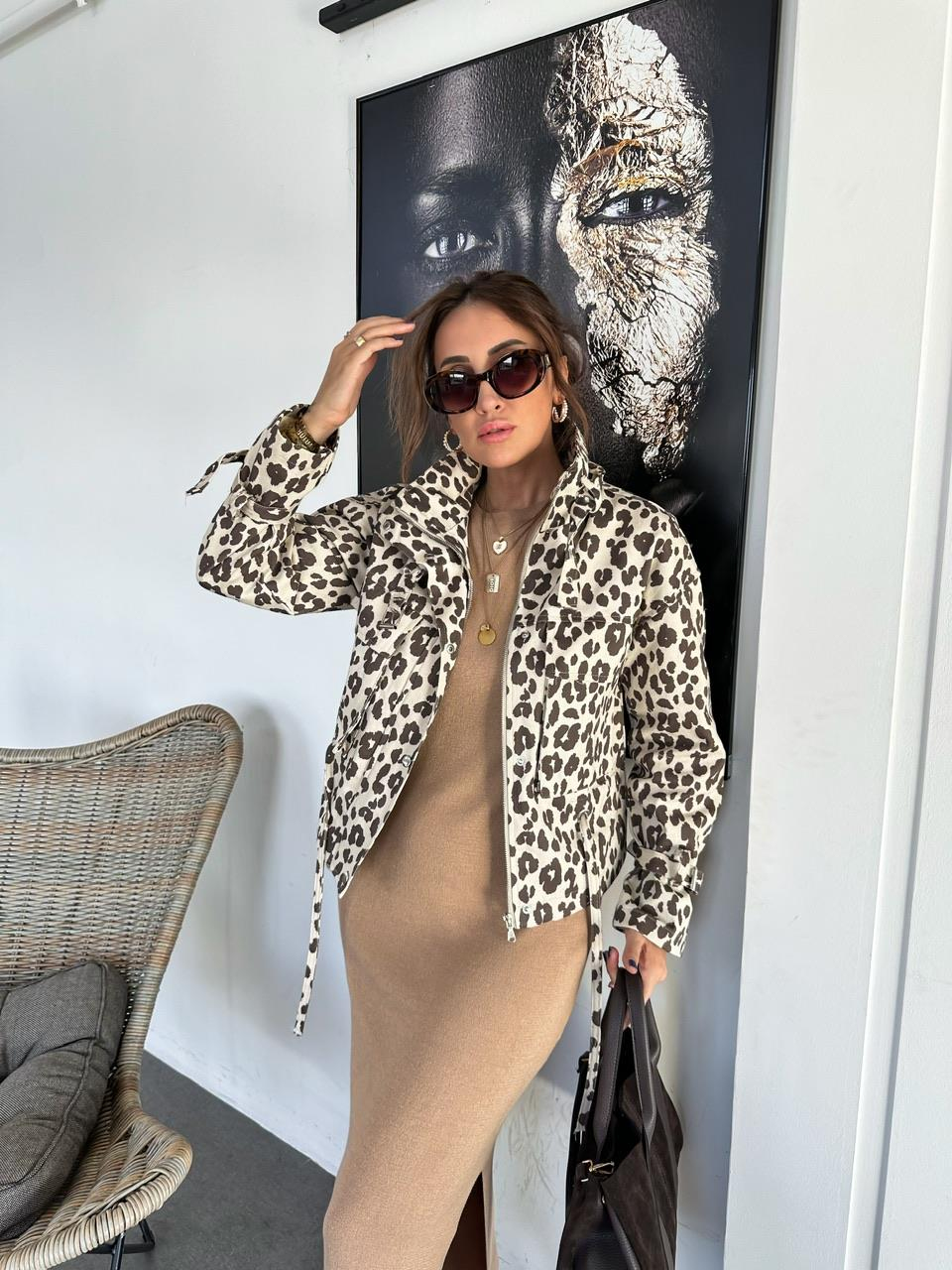 Leopar Dik Yakalı Manşetli Ceket