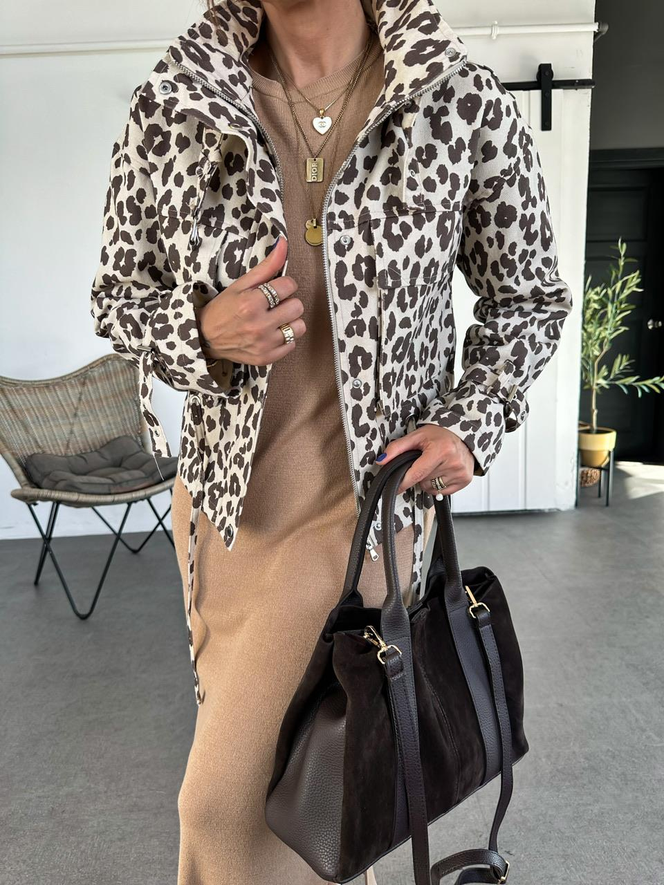 Leopar Dik Yakalı Manşetli Ceket