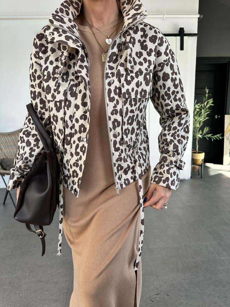 Leopar Dik Yakalı Manşetli Ceket