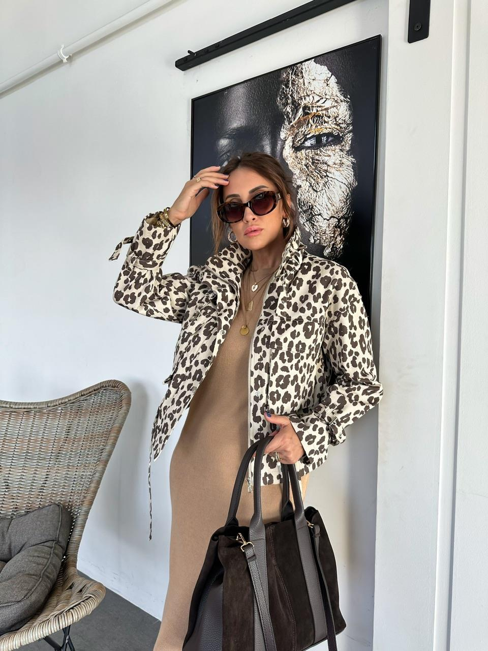 Leopar Dik Yakalı Manşetli Ceket
