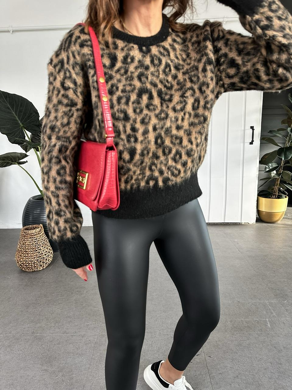 Leopar Dokulu Bisiklet Yaka Kazak