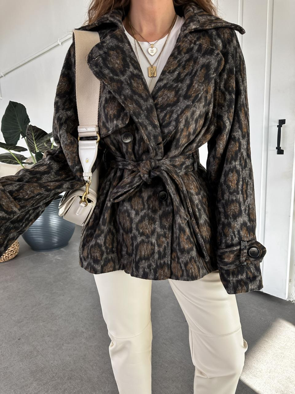 Leopar Kuşaklı Manşetli Kaşe Mont