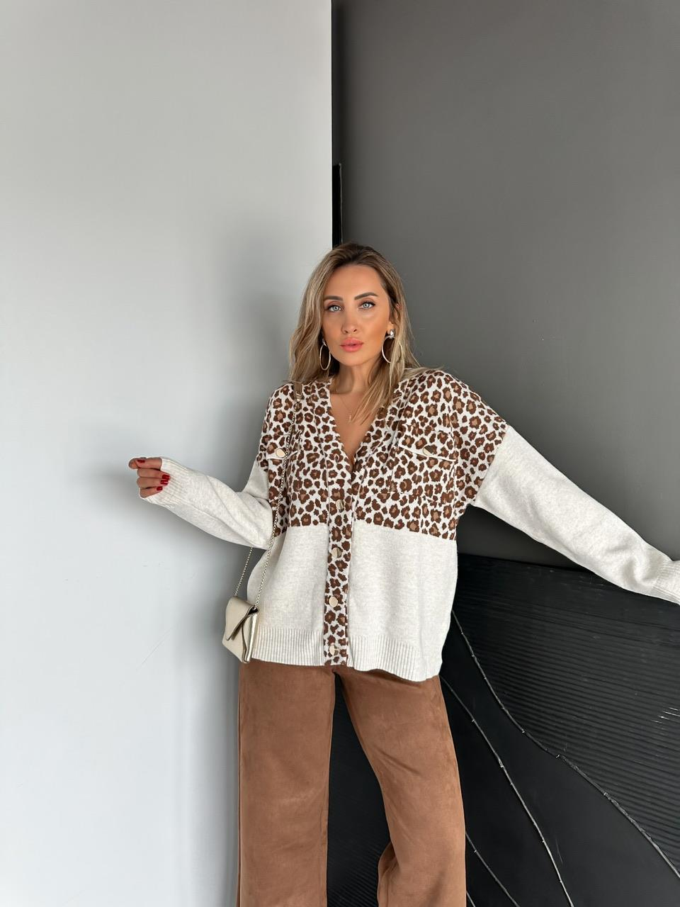 Leopar Parçalı Gold Düğmeli Hırka