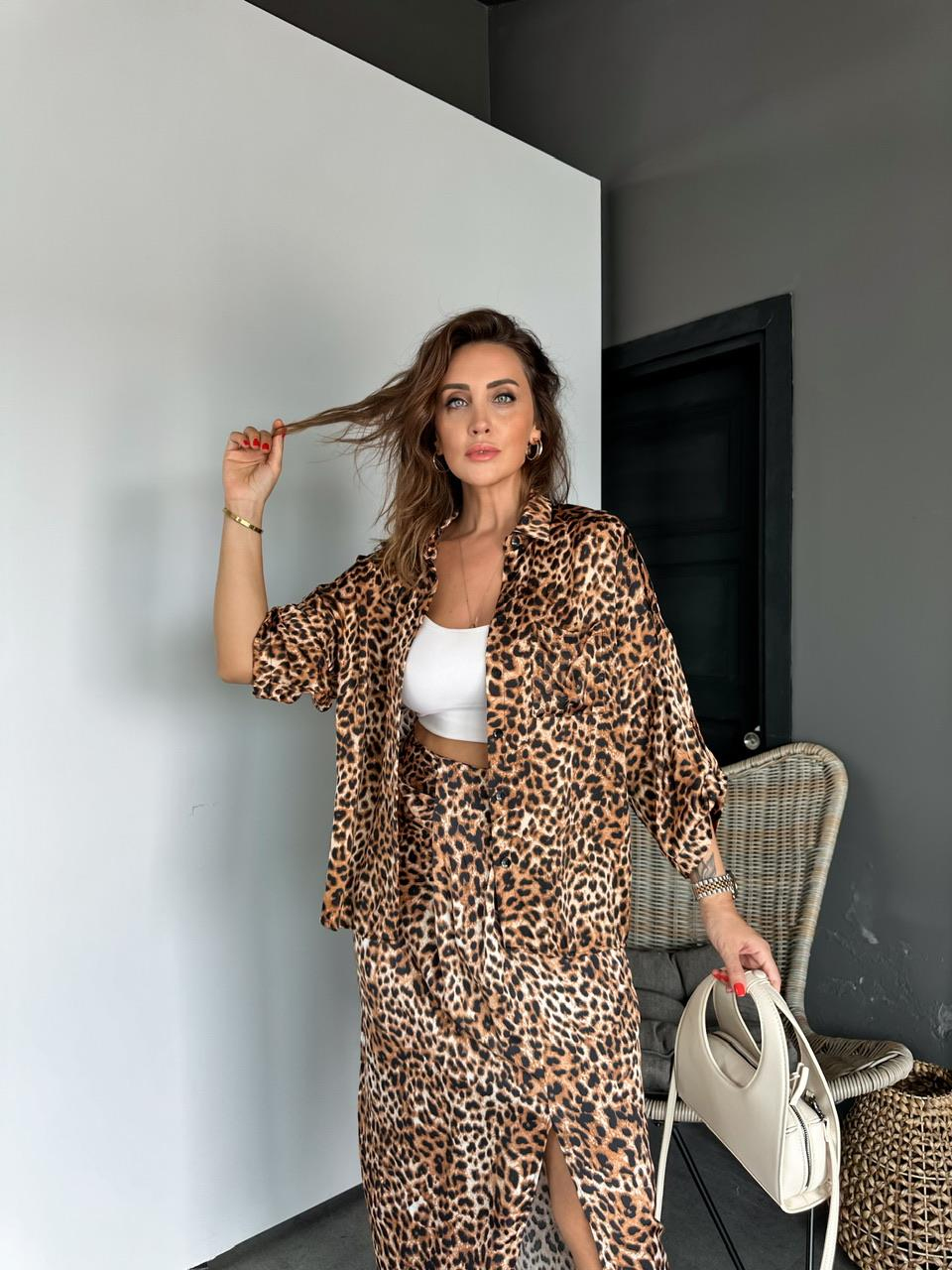 Leopar Tek Cepli Saten Gömlek