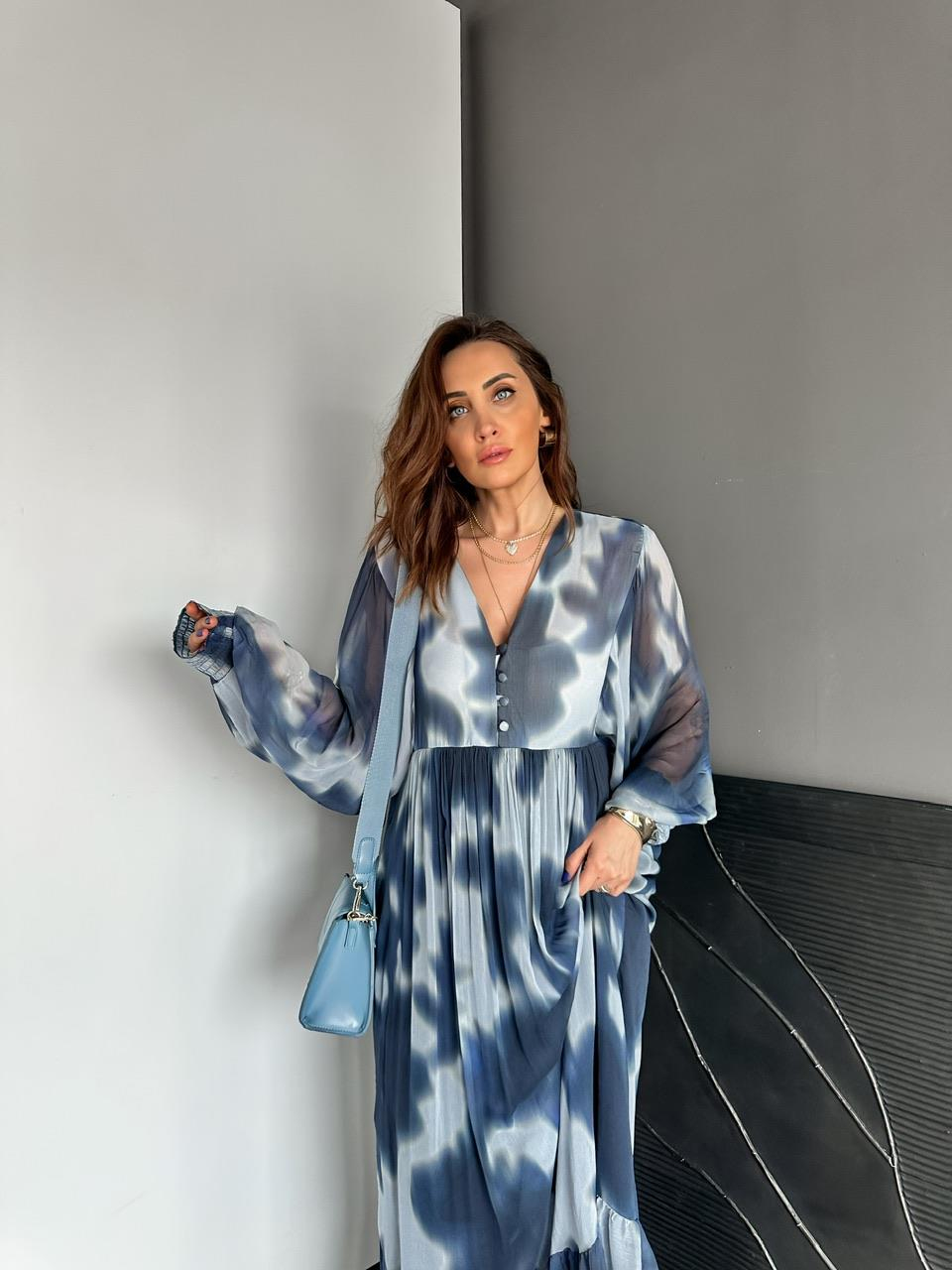 Mavi Batik Desen Düğmeli Uzun Elbise