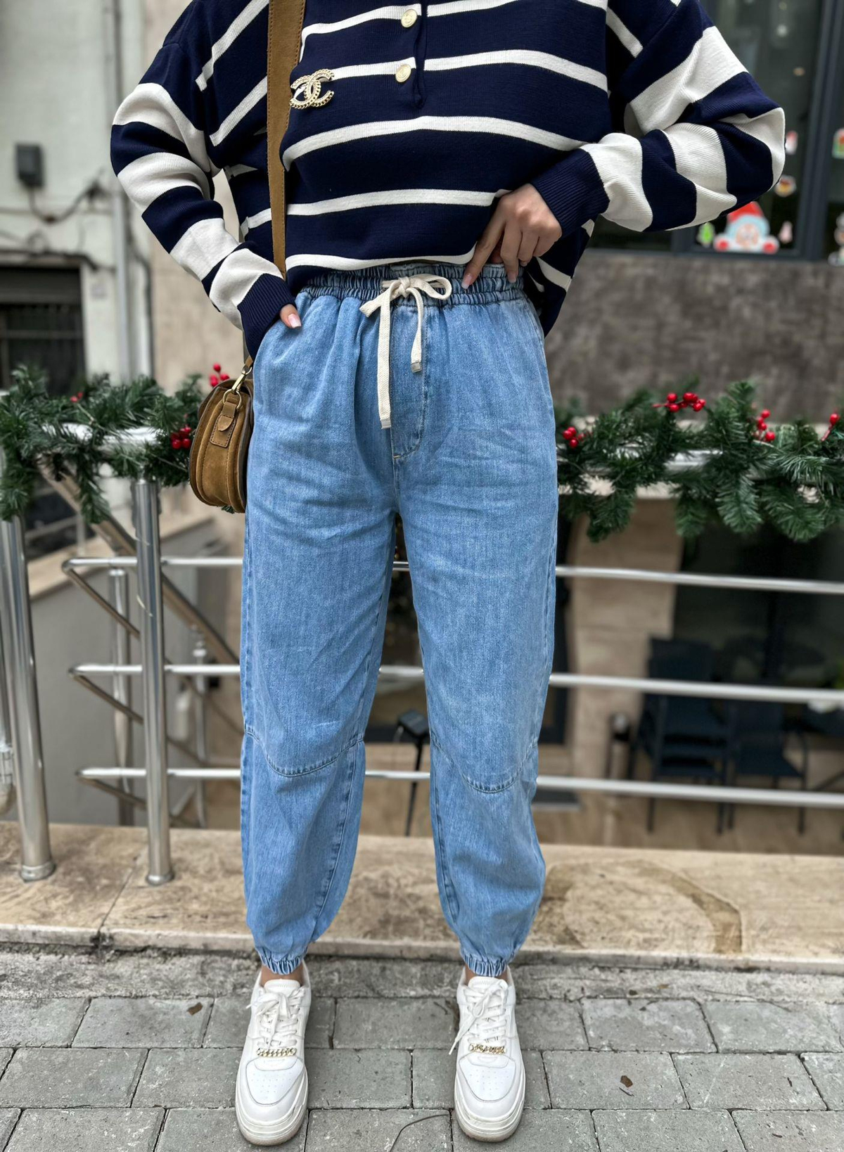 Mavi Beli Paçası Lastikli Jean