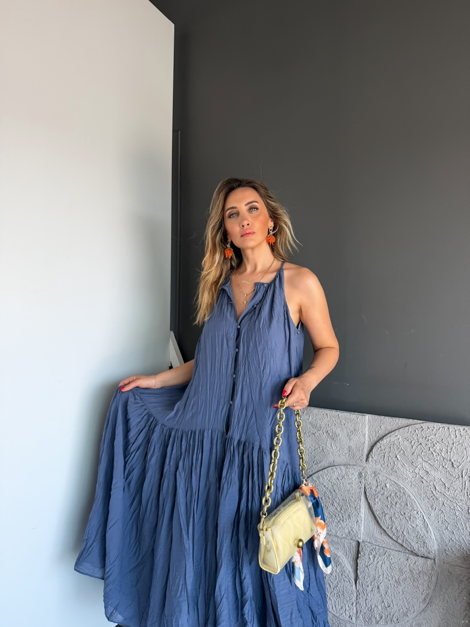 Mavi Buruşuk Kumaş Halter Yaka Elbise