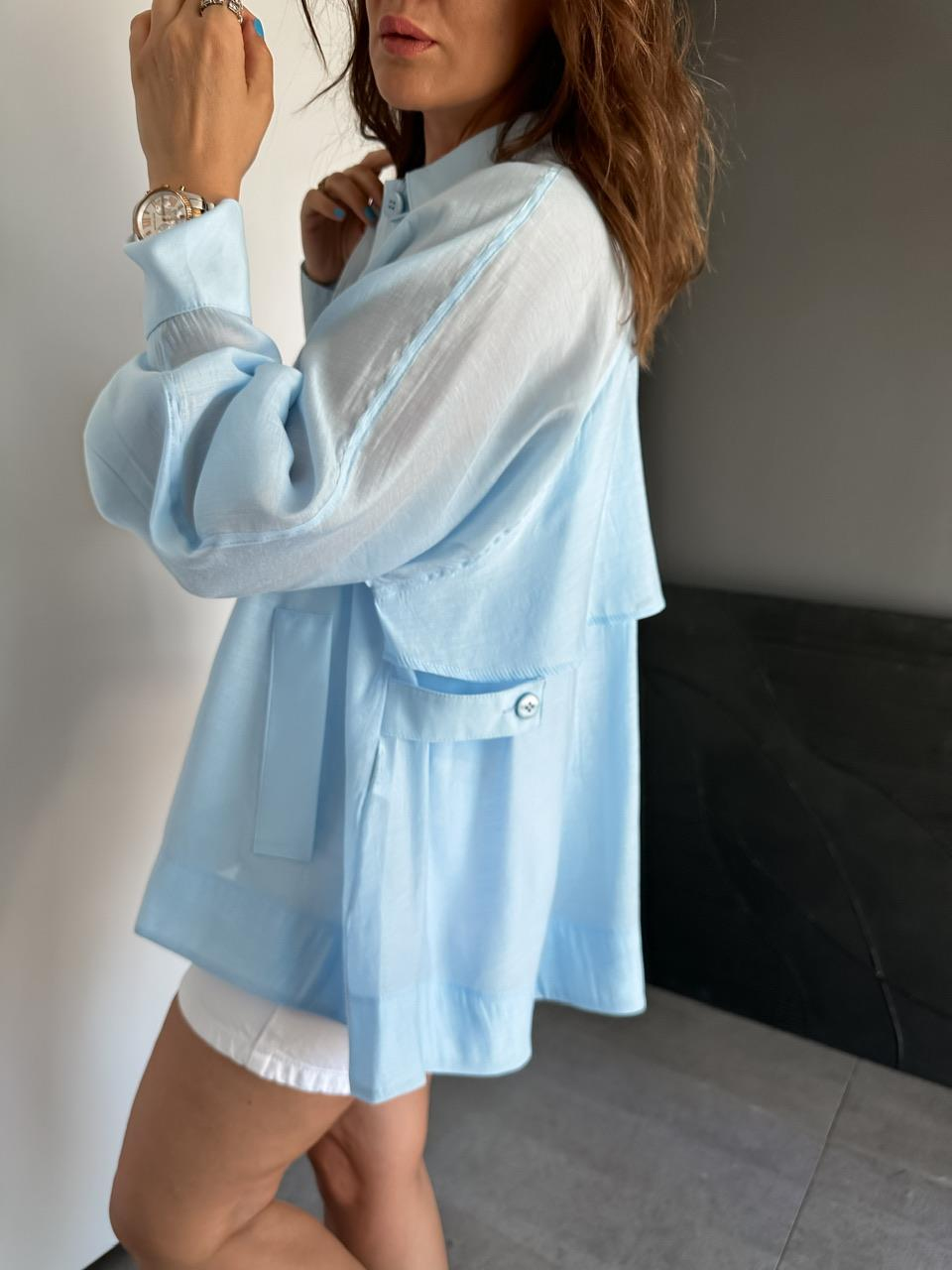 Mavi Düğmeli Salaş Tasarım Gömlek