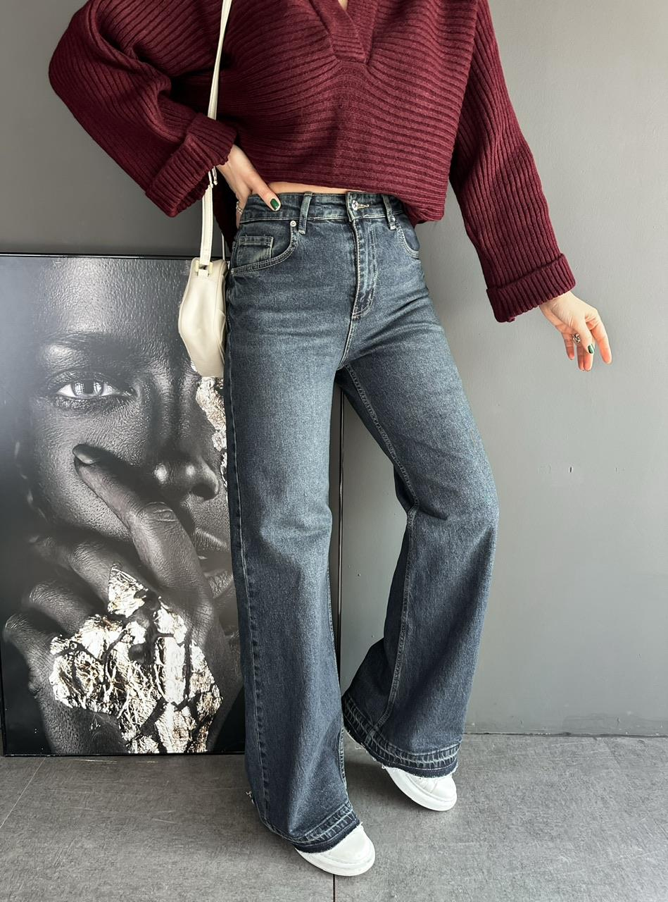 Mavi Eskitme Kesik Paçalı Jean