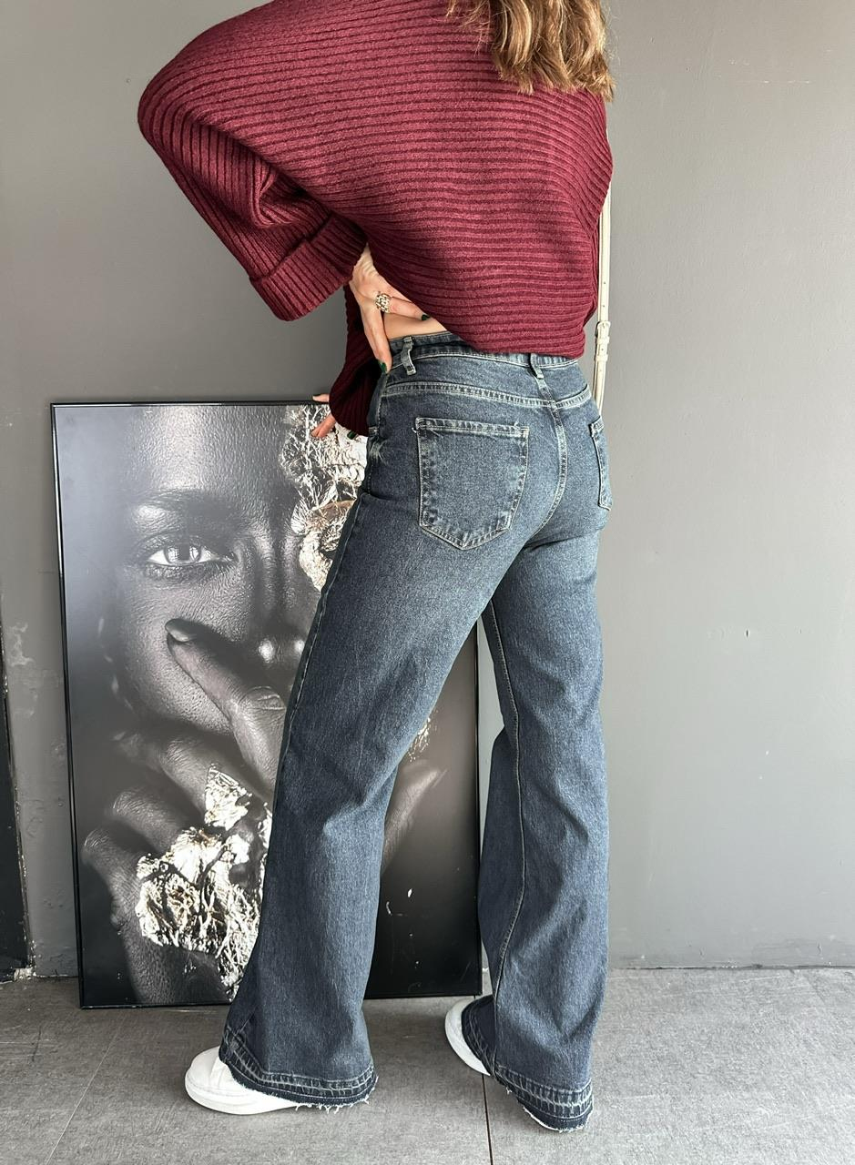 Mavi Eskitme Kesik Paçalı Jean