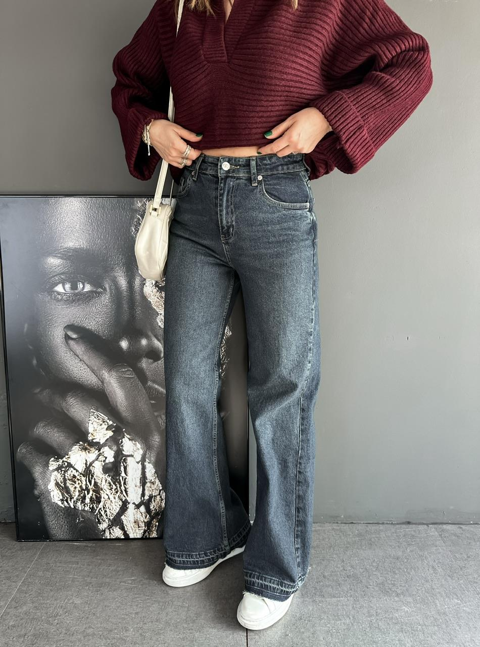 Mavi Eskitme Kesik Paçalı Jean