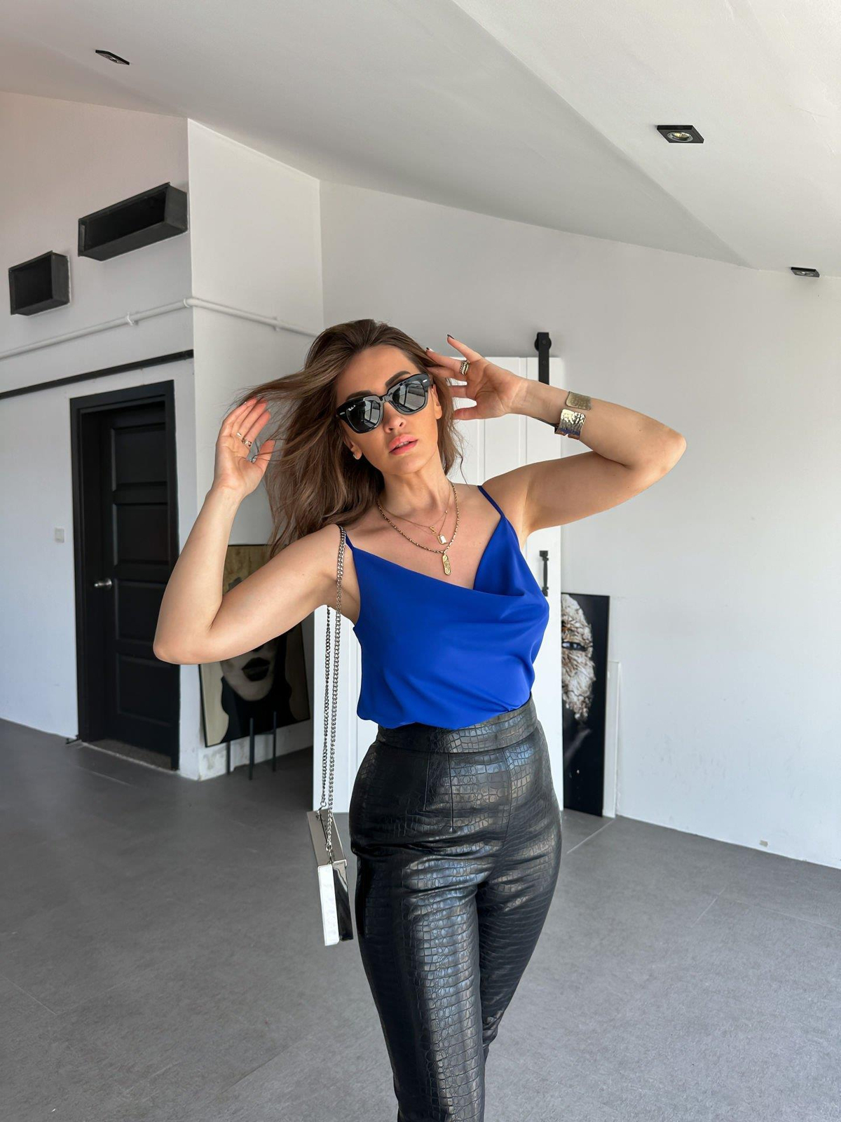 Mavi İp Askılı Drapeli Bluz