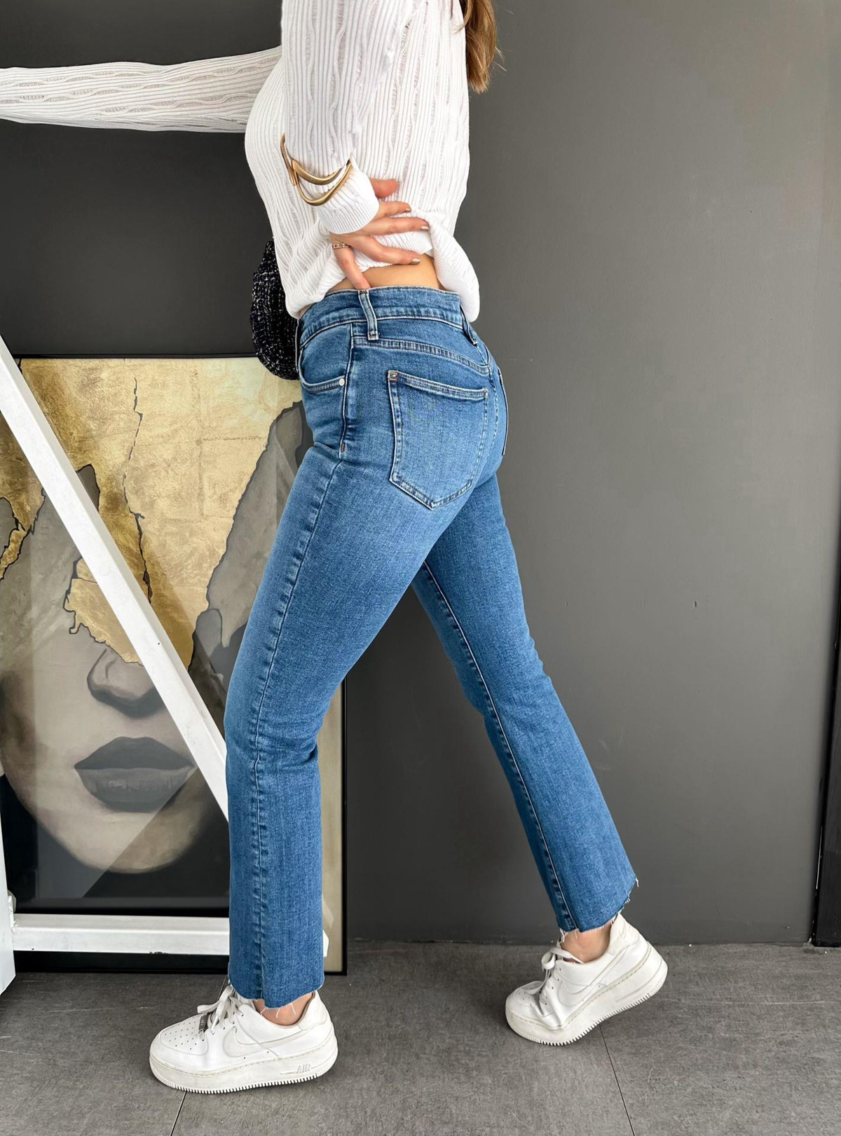 Mavi Kesik Paçalı Likralı Jean