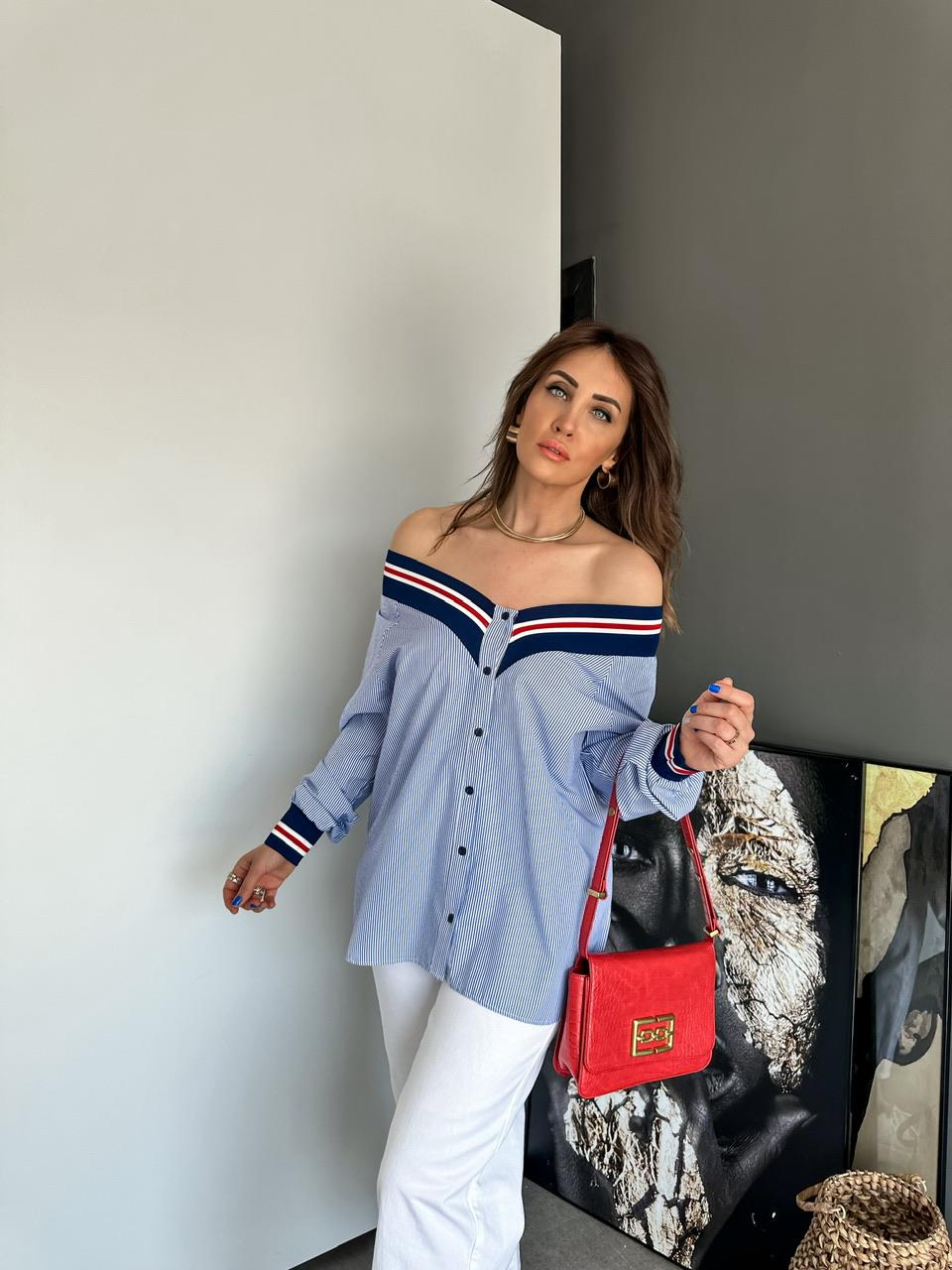 Mavi Madonna Yaka Tasarım Gömlek