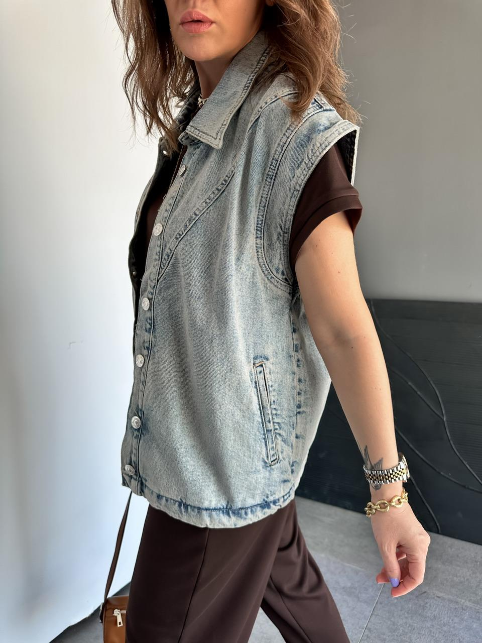 Mavi Omuz Detaylı Denim Yelek