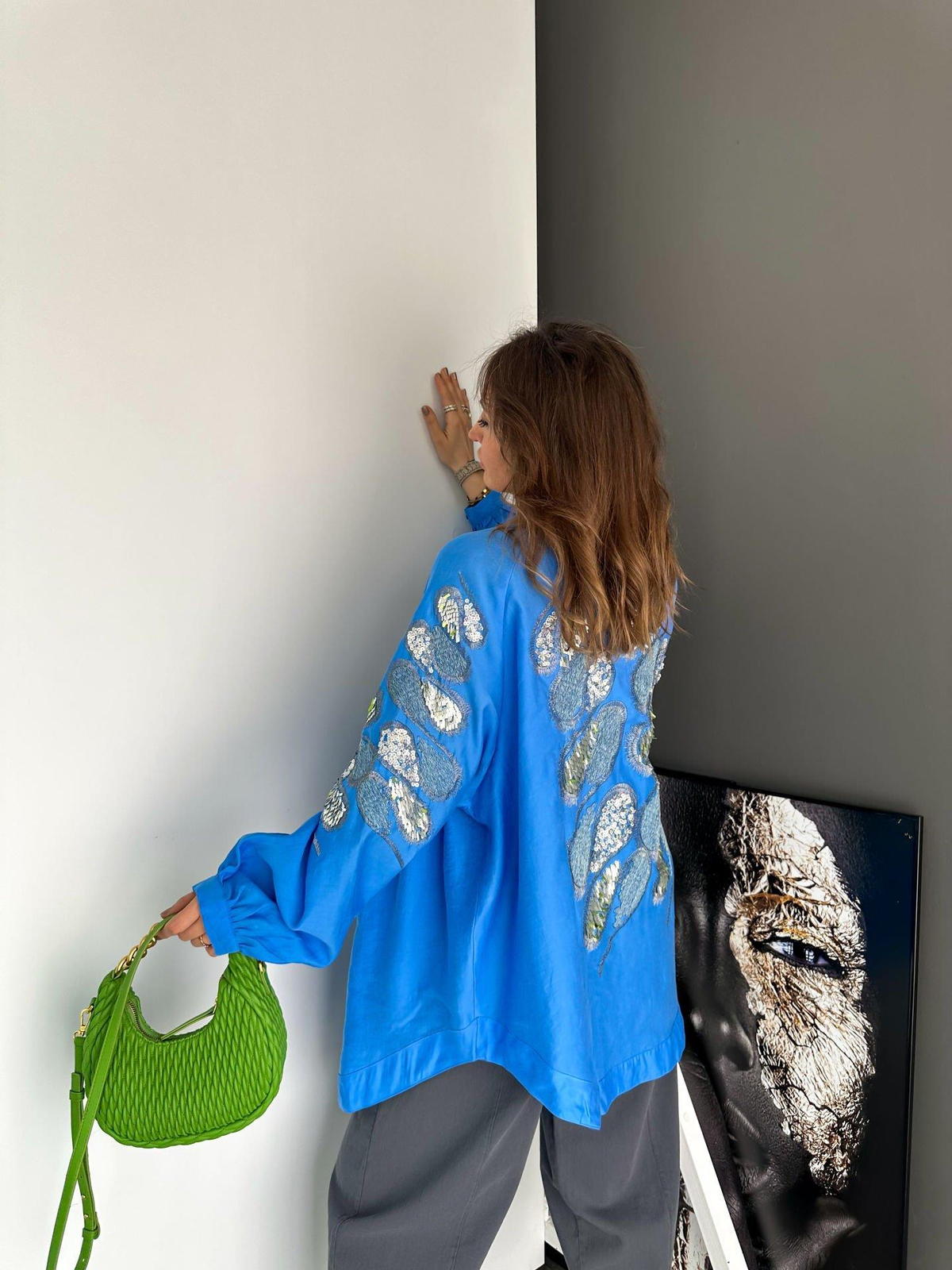 Mavi Pul ve Nakış İşlemeli Kimono