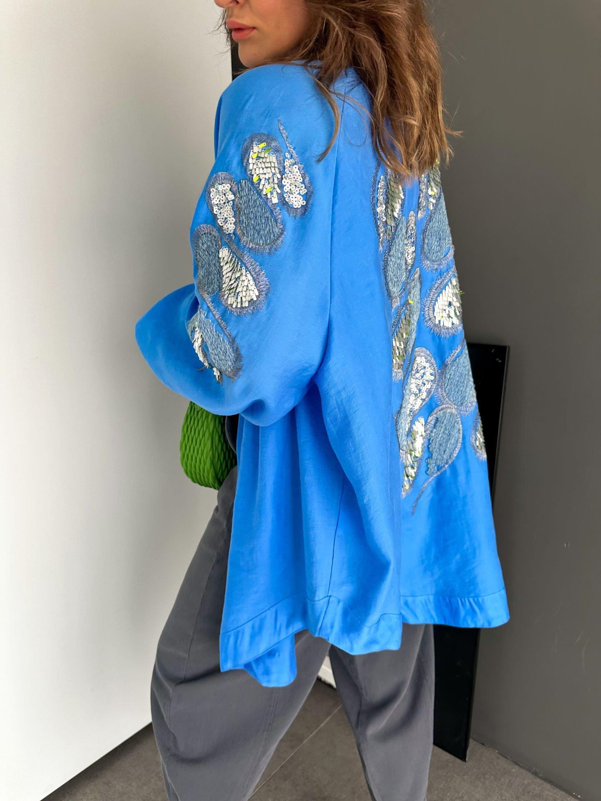 Mavi Pul ve Nakış İşlemeli Kimono