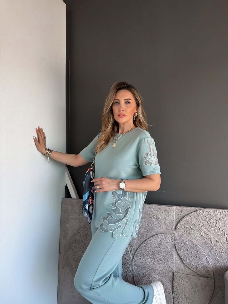 Mavi Tek Yanı Nakışlı Modal Takım