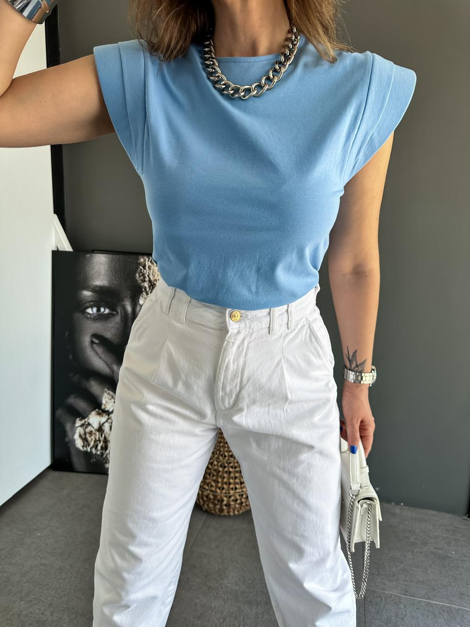 Mavi Vatkalı Omuz Detaylı Tshirt