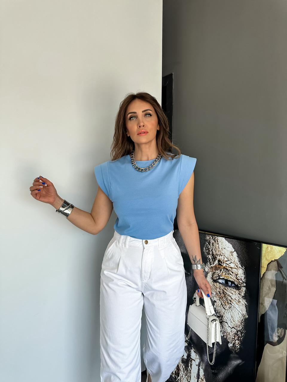 Mavi Vatkalı Omuz Detaylı Tshirt