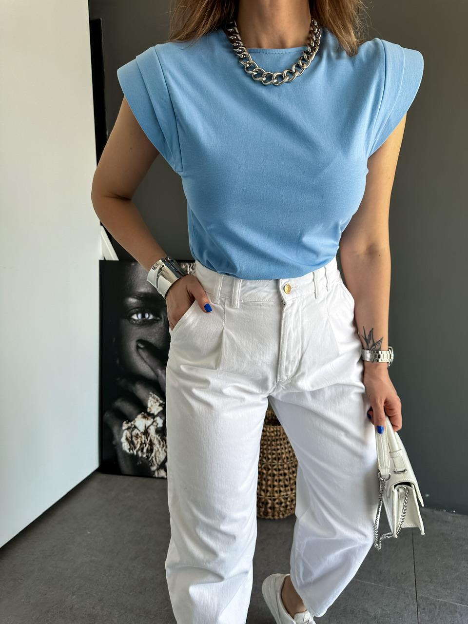 Mavi Vatkalı Omuz Detaylı Tshirt