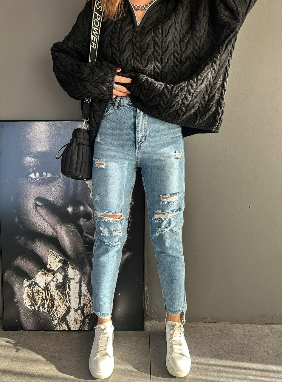 Mavi Yırtık Detaylı Mom Jean