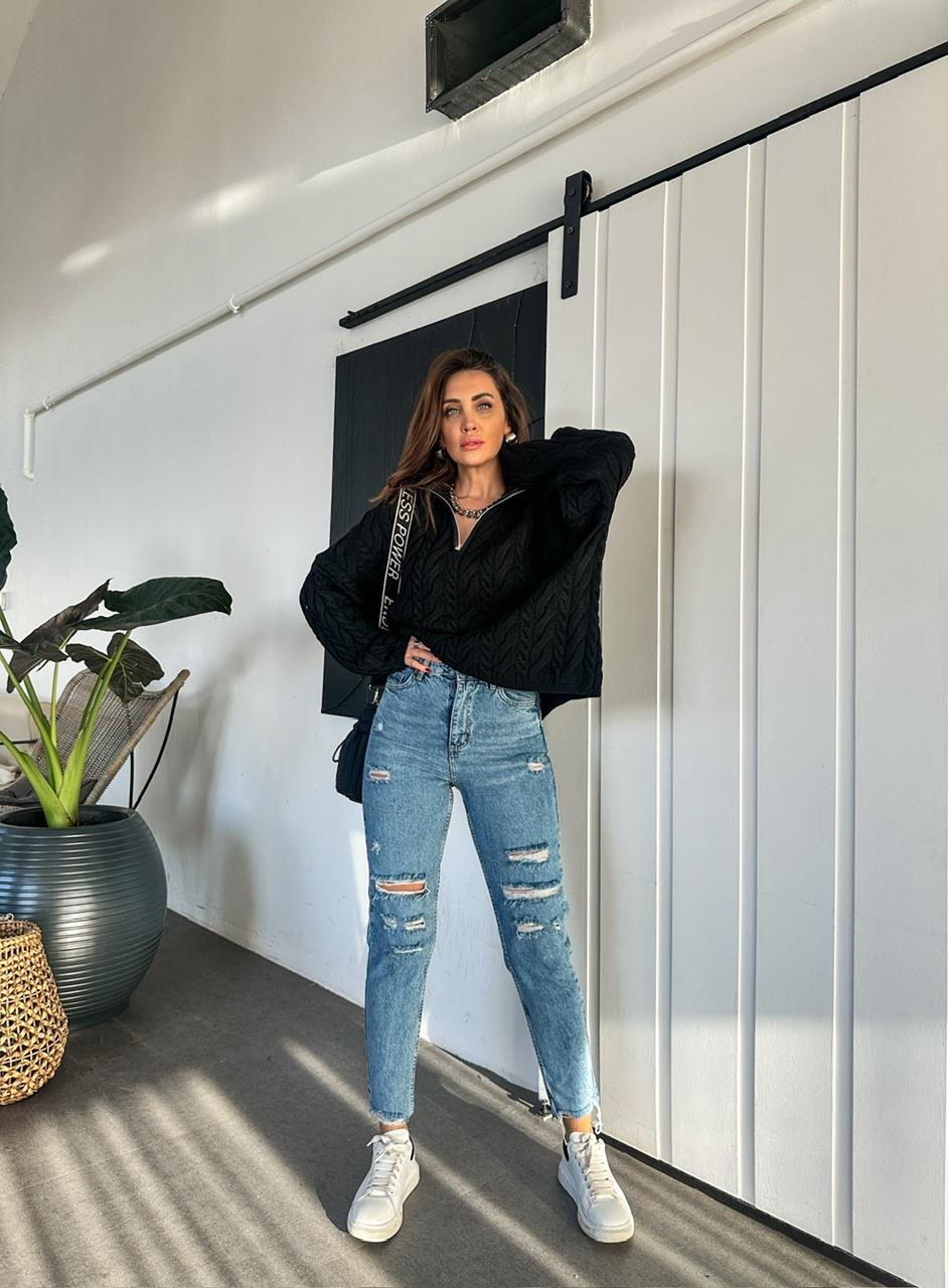 Mavi Yırtık Detaylı Mom Jean
