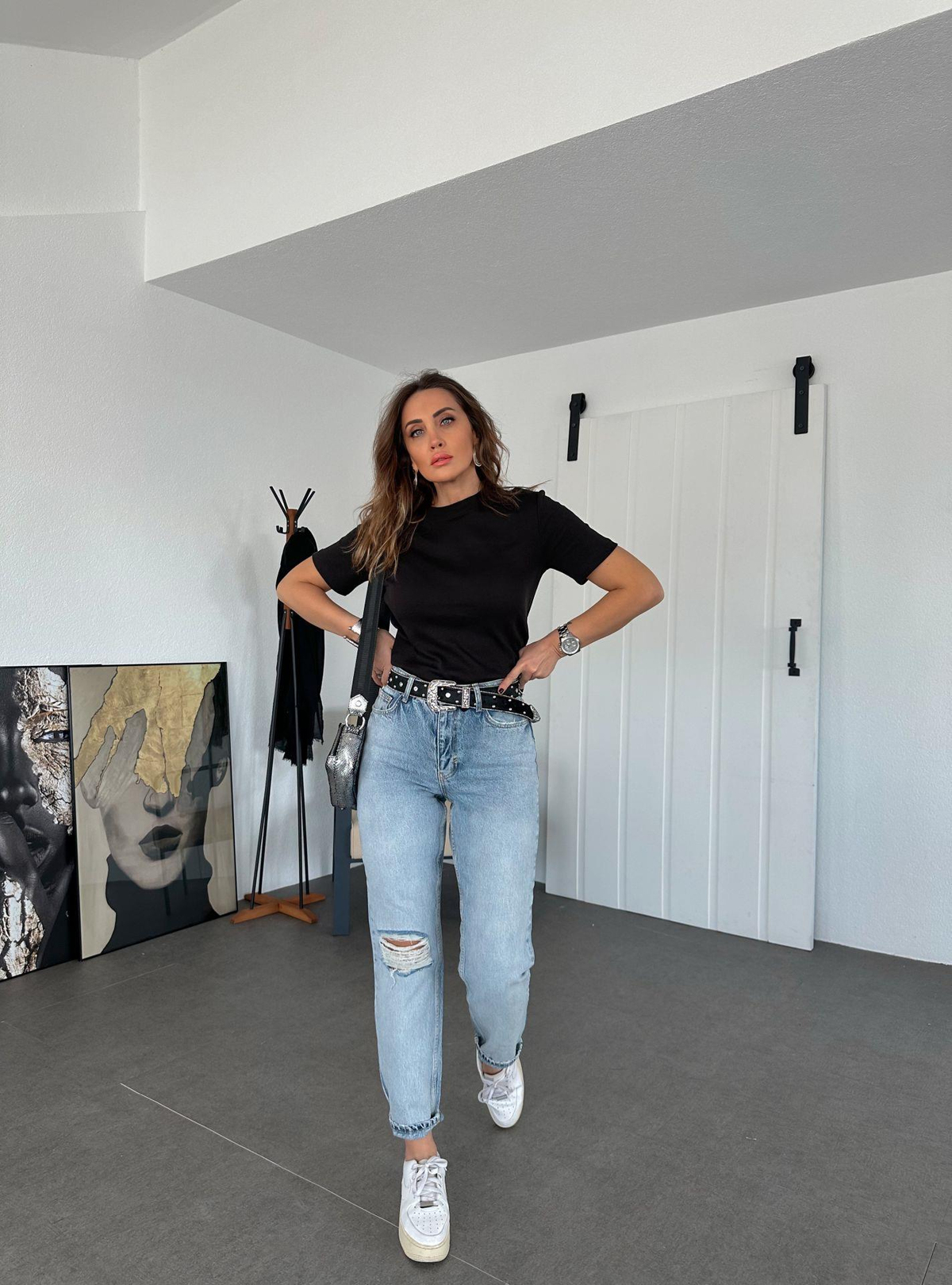 Mavi Yırtık Detaylı Premium Jean