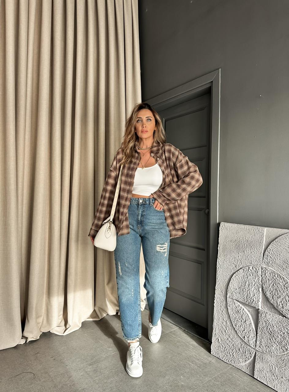 Mavi Yırtık Parçalı Mom Jean