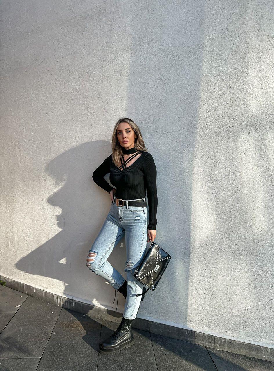 Mavi Yırtıklı Mom Fit Jean