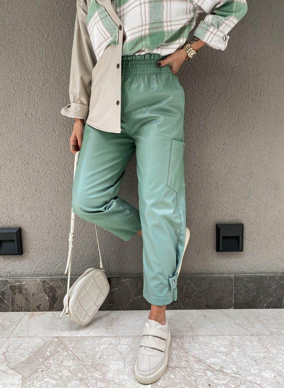 Mint Yeşil Çıtçıtlı Deri Pantolon