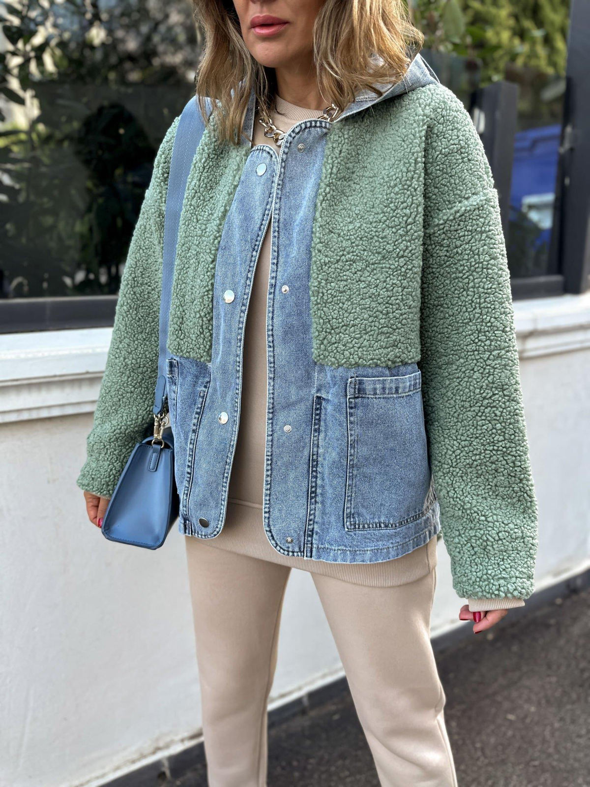 Mint Yeşil Peluş Kot Detaylı Mont