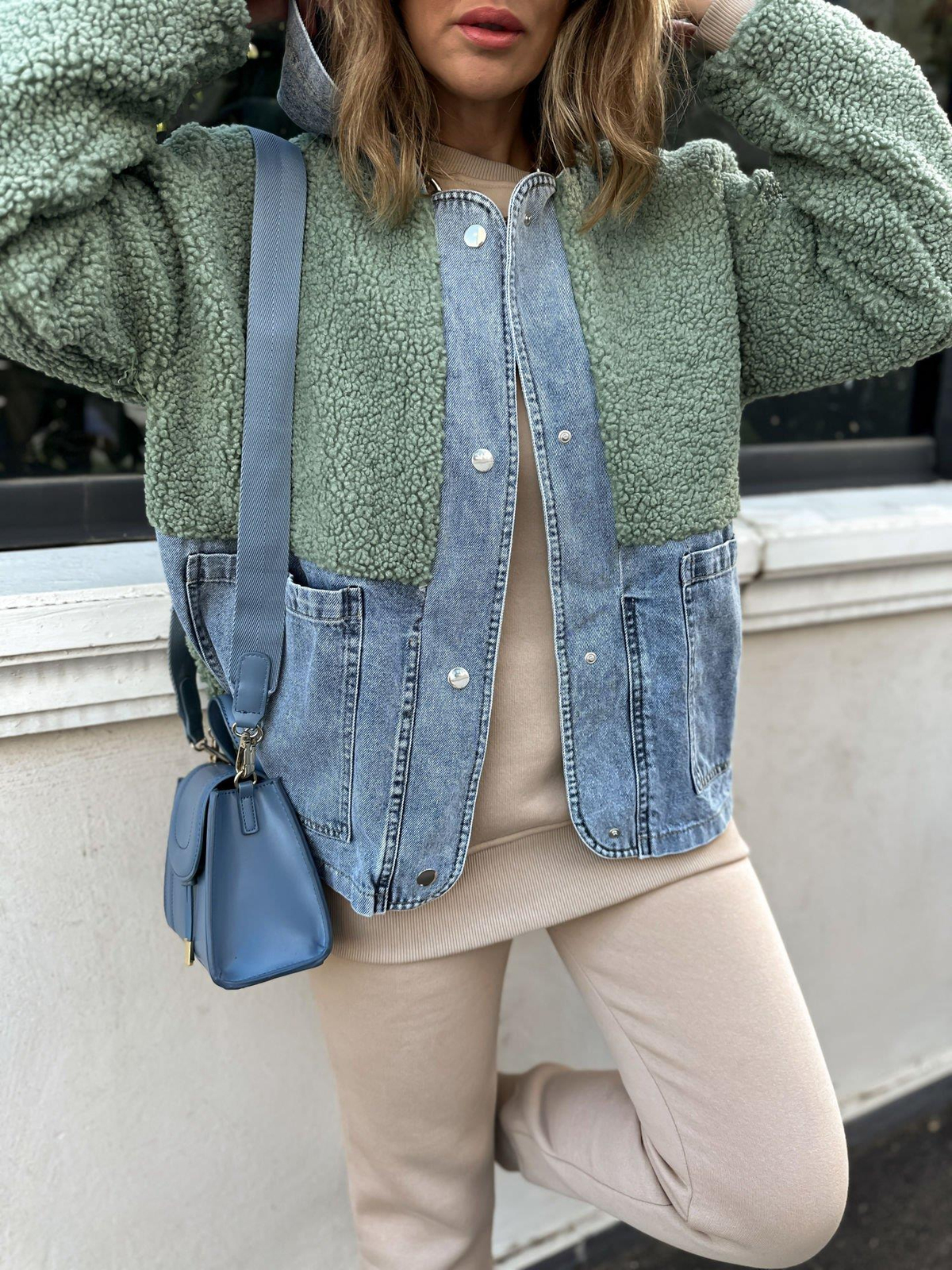 Mint Yeşil Peluş Kot Detaylı Mont