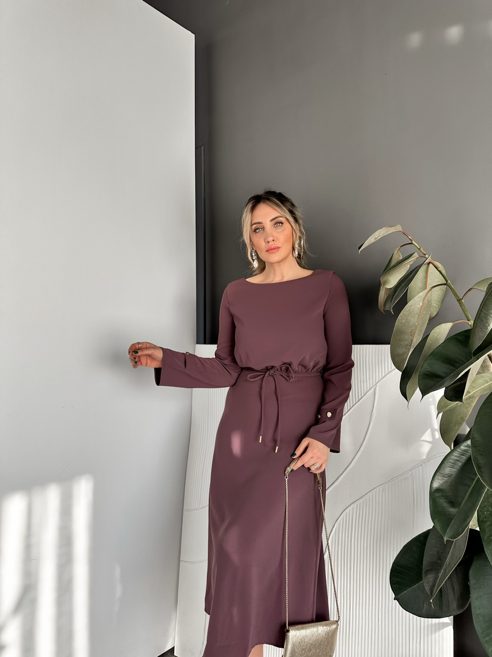Mürdüm Sırtı Düğmeli Orijinal Elbise
