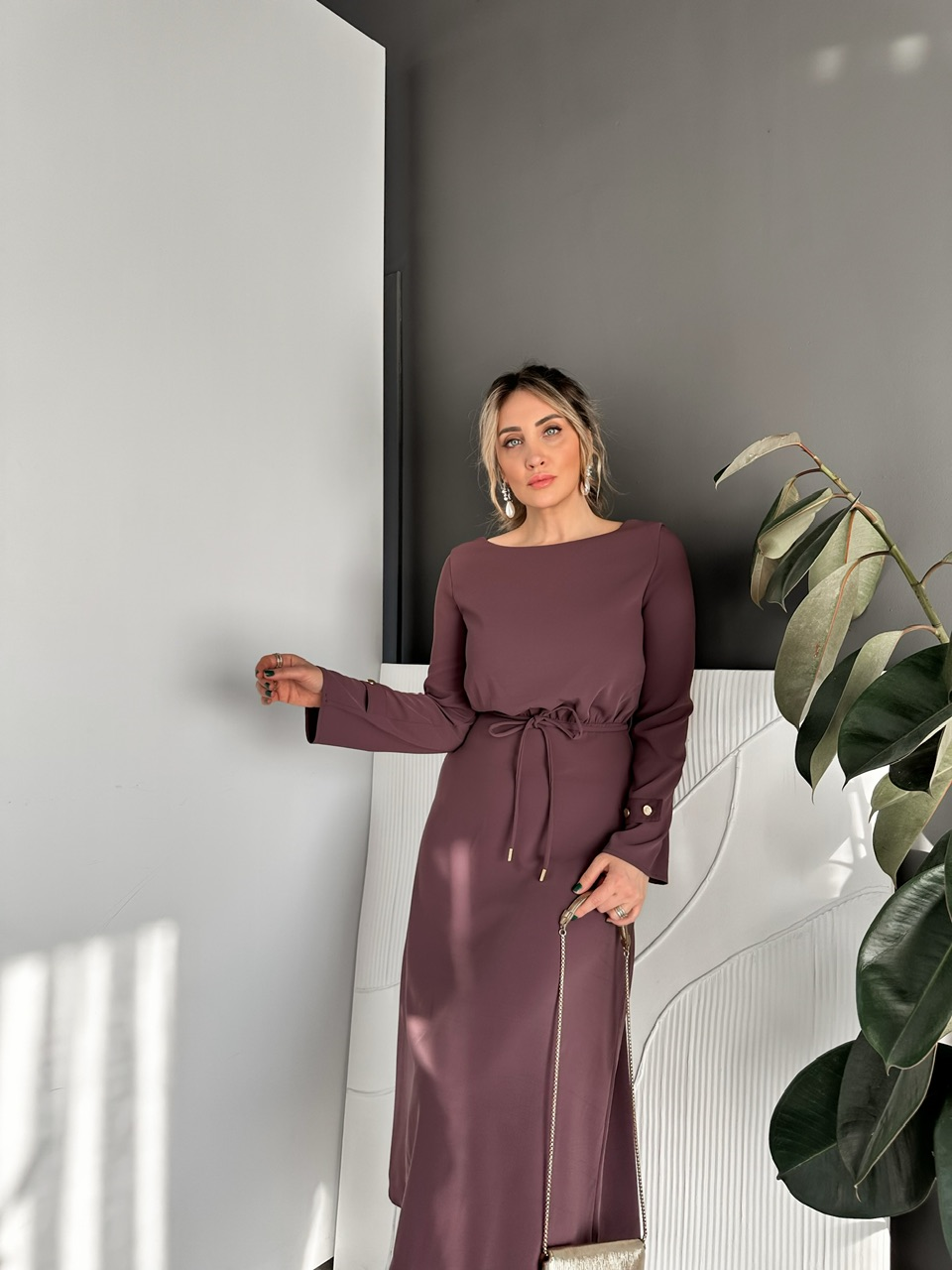 Mürdüm Sırtı Düğmeli Orijinal Elbise