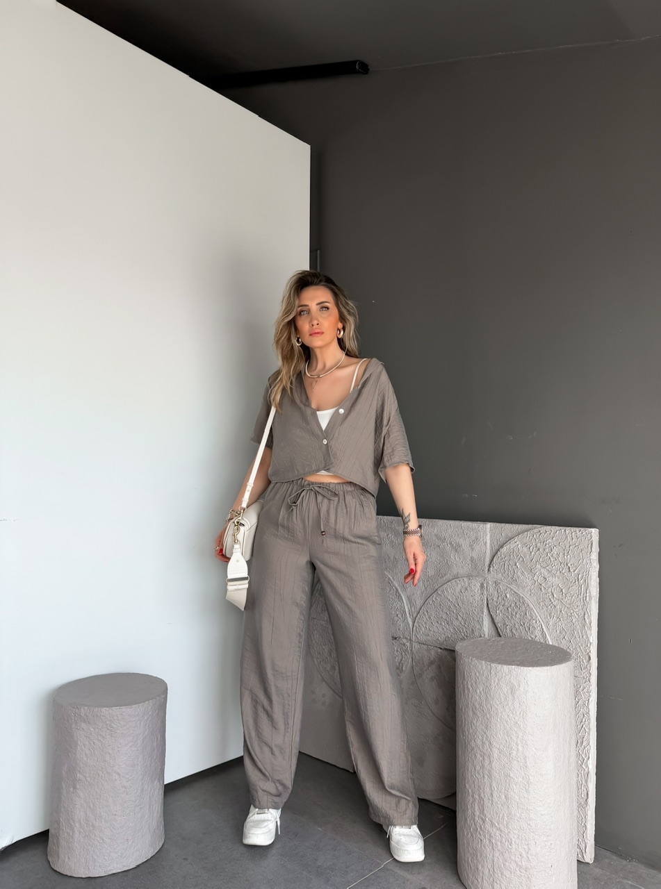 Naturel Haki Kraşlı Relax Kesim Takım