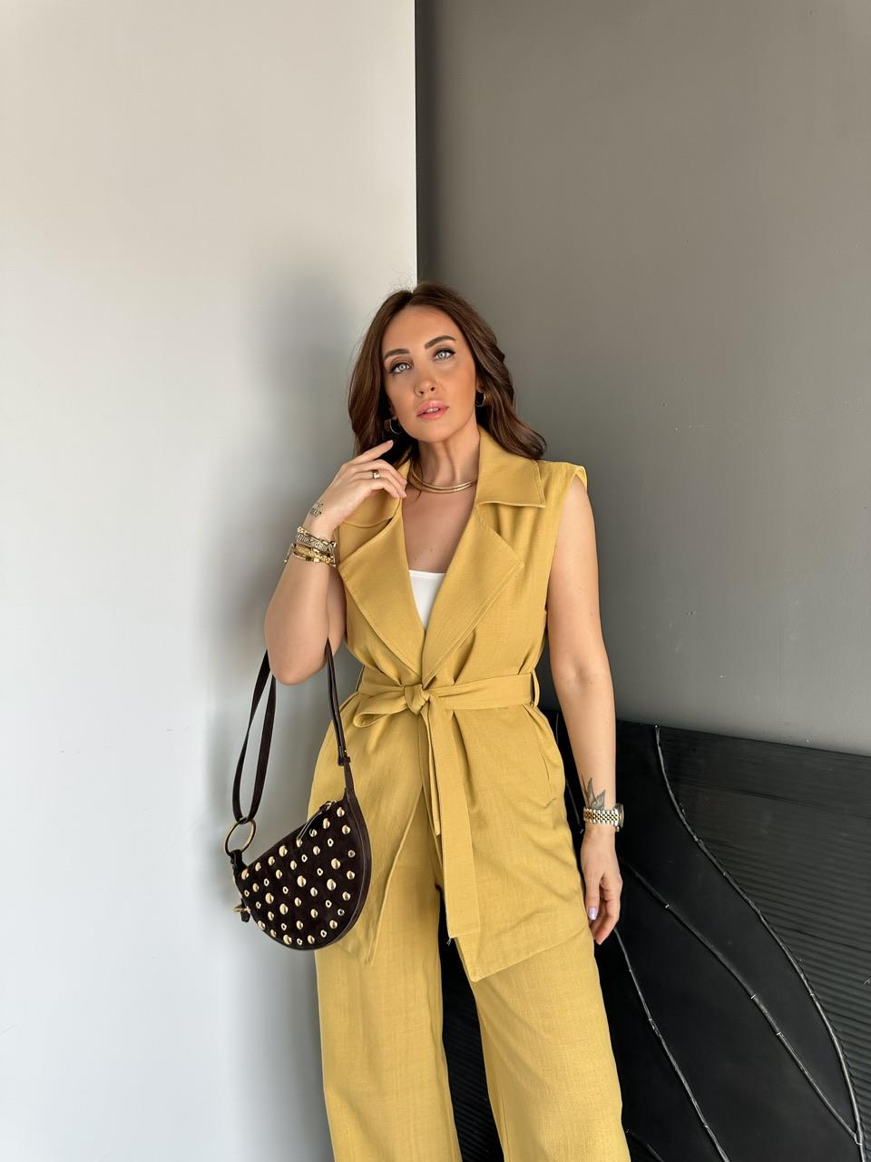 Naturel Sarı Yeleği Kuşaklı Keten Takım