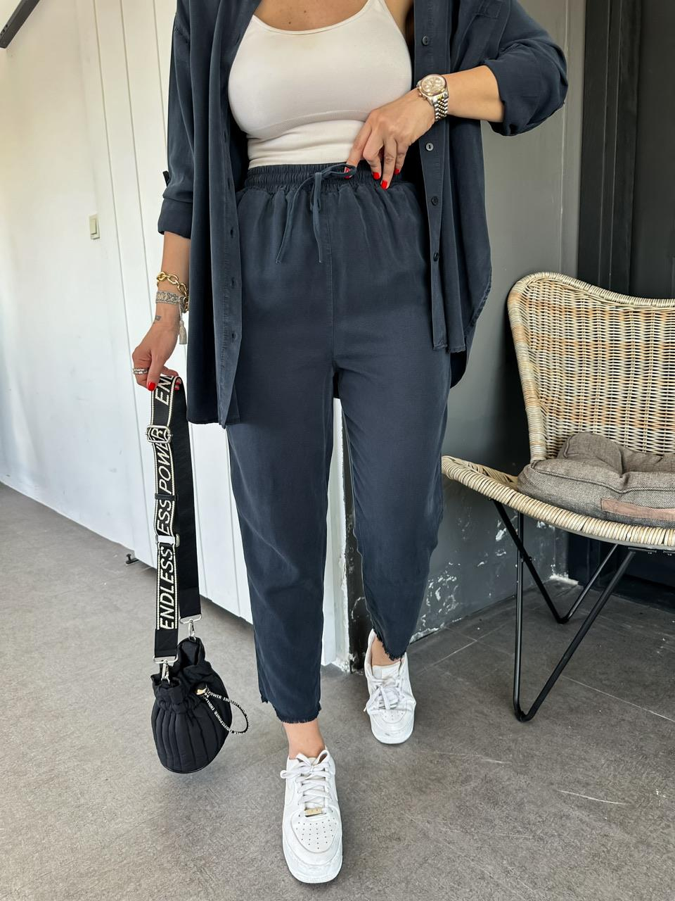 Naturel Siyah Gömlekli Cotton Takım