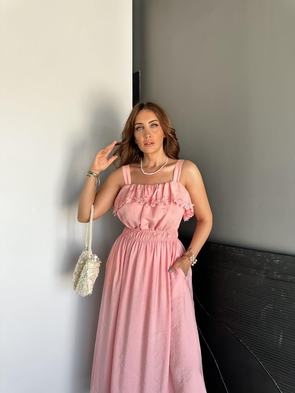 Pembe Askılı Göğüsü Fistolu Elbise